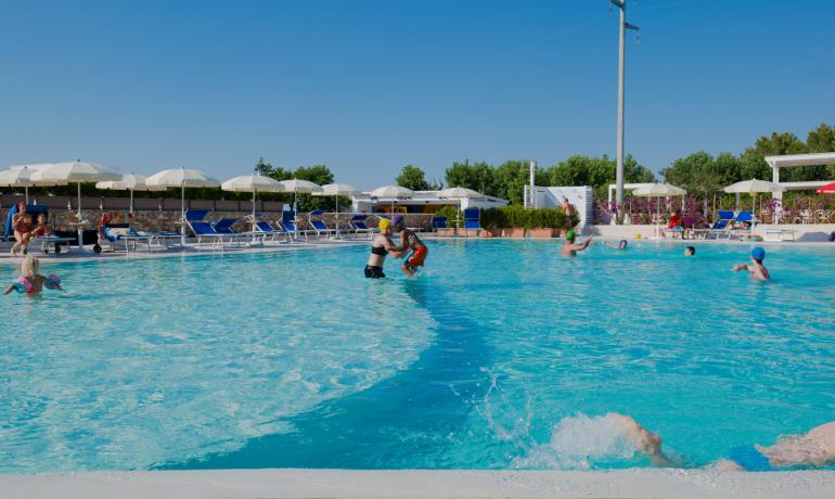 baiadigallipoli it offerta-piazzole-luglio-camping-gallipoli-con-servizio-spiaggia 016